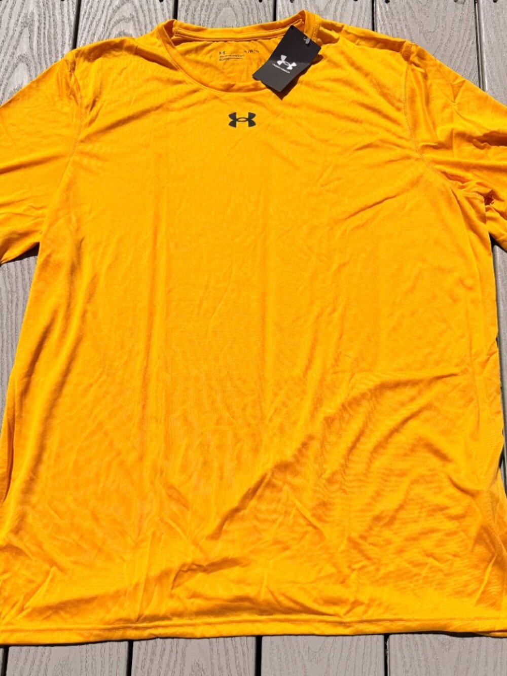 Under Armour Mens Locker Tee 2.0 Short Sleeve Size XL Loose NWT Yellow Gold